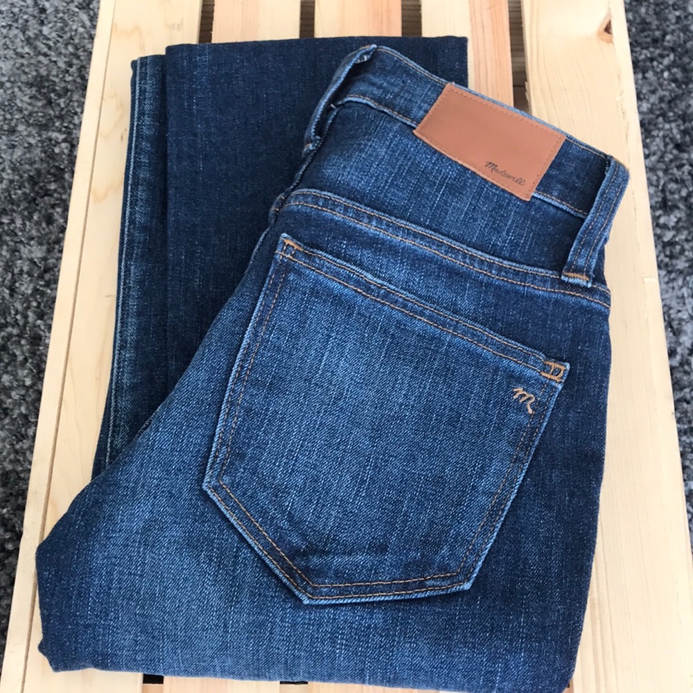 Madewell slim straight jeans W23